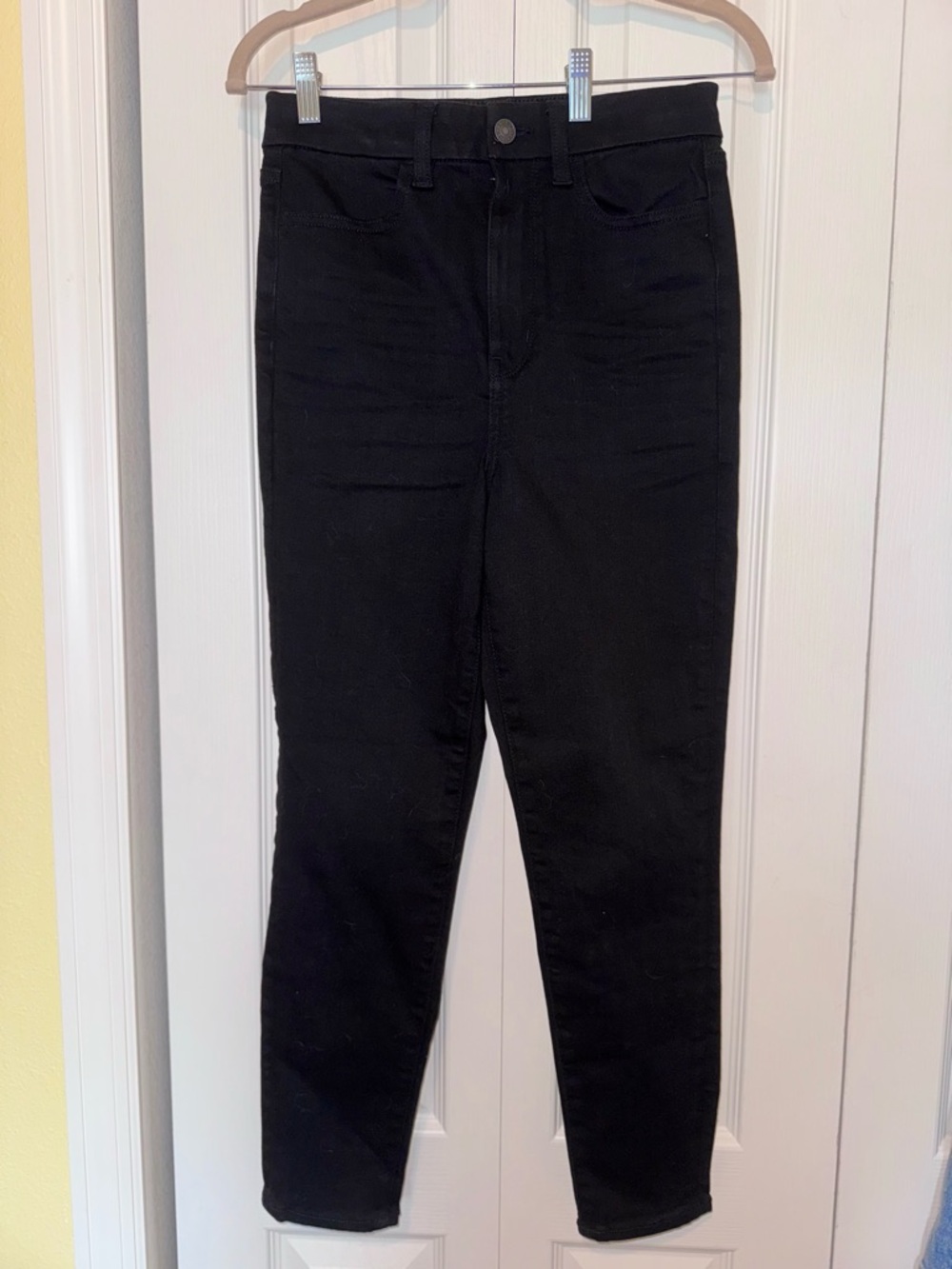 American Eagle Outfitters Black Ankle Crop Jeans